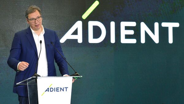 Predsednik Srbije Aleksandar Vučić otvorio u Loznici fabriku američke kompanije Adient - Sputnik Srbija