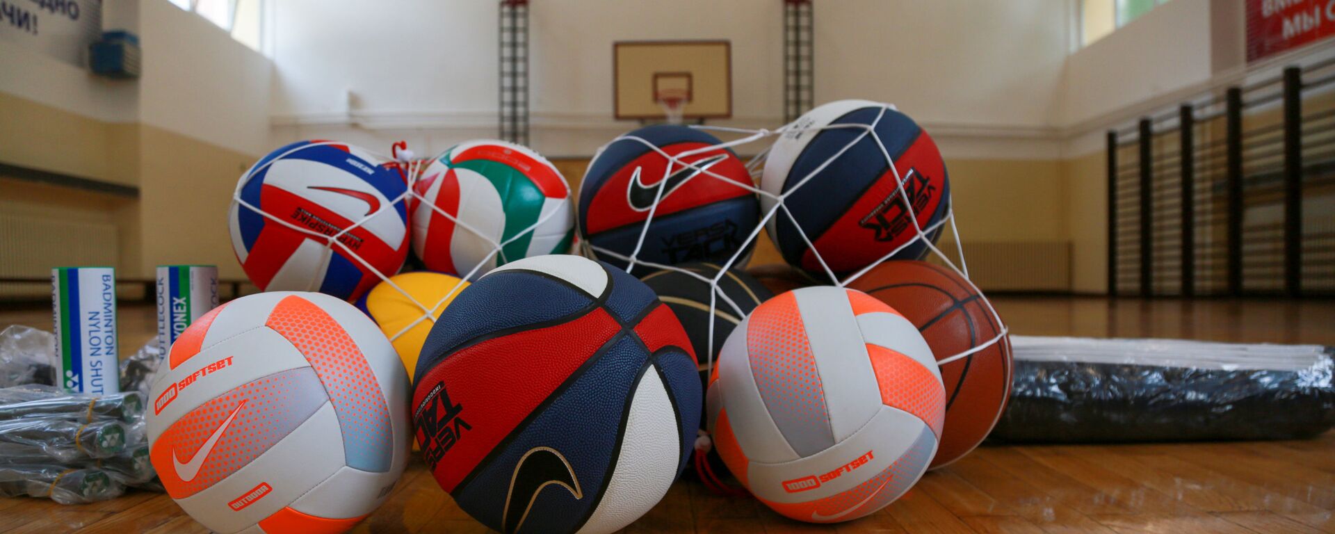 Фискултурна сала ОШ „Јован Дучић“, реновирана у оквиру хуманитарног рада „РЖД интернешенел“ - Sputnik Србија, 1920, 01.01.2026