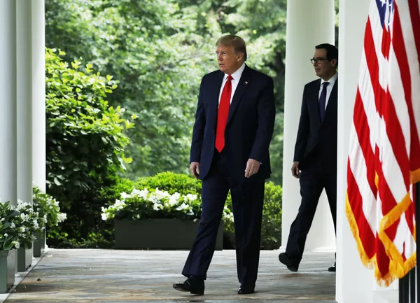 Прст у око Трампу: Градоначелница назвала улицу која гледа на Белу кућу по протесту /видео/ Прст у око Трампу: Градоначелница назвала улицу која гледа на Белу кућу по протесту /видео/ - Sputnik Србија