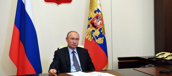 Predsednik Rusije na sastanku sa kulturnim delatnicima Predsednik Rusije na sastanku sa kulturnim delatnicima - Sputnik Srbija