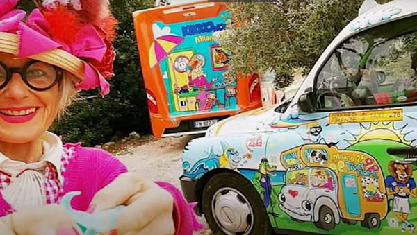 Караван љубави: Тетка Катерина, душа и возачица бесплатног таксија за децу оболелу од рака - Sputnik Србија