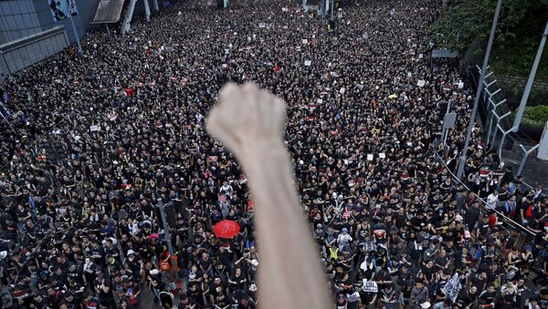Демонстранти на протесту у Хонгконгу 2019. године - Sputnik Србија