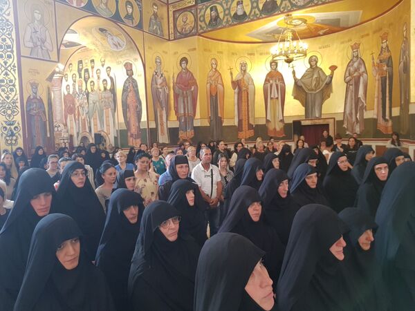 Митрополит Амфилохије позвао народ да не гласа за актуелну власт ако не повуку закон /видео/ Митрополит Амфилохије позвао народ да не гласа за актуелну власт ако не повуку закон /видео/ - Sputnik Србија