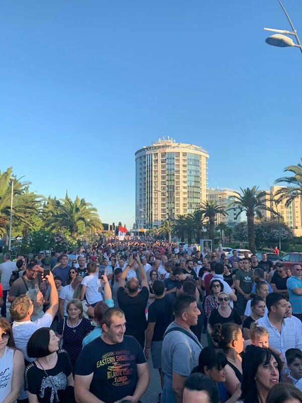 Величанствен призор из Црне Горе: Битка за светиње у фотографијама - Sputnik Србија