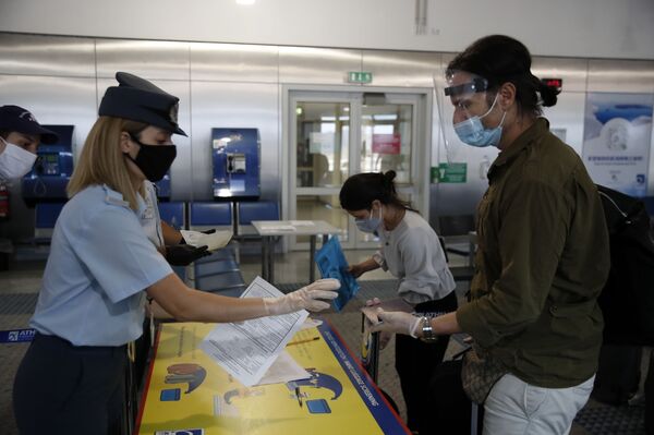 U Grčku i avionom? Srbima dozvoljen ulazak u zemlju bilo kojim prevoznim sredstvom - Sputnik Srbija