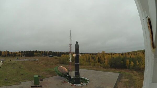 Лансирање балистичке ракете Топољ М са космодрома Плесецк у Ахрангелској области - Sputnik Србија