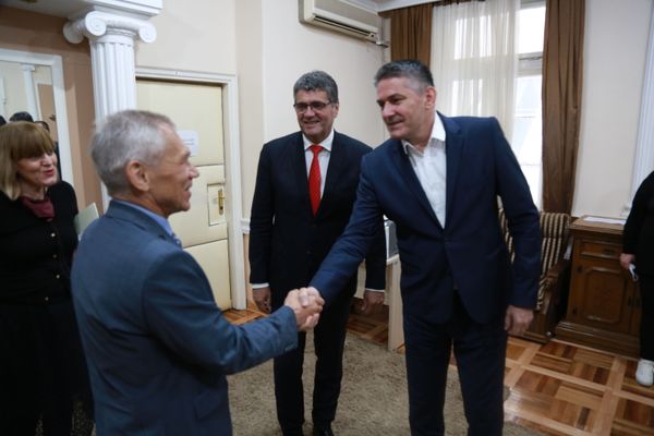 Боцан-Харченко: Руски хуманитарци помоћи ће крајевима захваћеним поплавама /фото,видео/ Боцан-Харченко: Руски хуманитарци помоћи ће крајевима захваћеним поплавама /фото,видео/ - Sputnik Србија