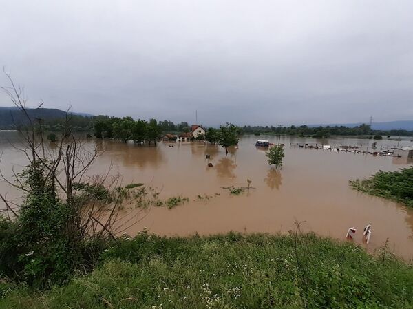 Vodena stihija danima nosila sve pred sobom: Potresne slike iz Srbije /video, foto/ Vodena stihija danima nosila sve pred sobom: Potresne slike iz Srbije /video, foto/ - Sputnik Srbija