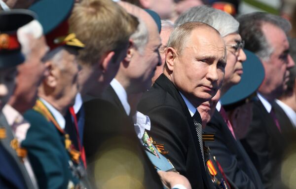 Путин: Совјетски народ је сломио нацизам, наша дужност да чувамо ту истину /видео/ Путин: Совјетски народ је сломио нацизам, наша дужност да чувамо ту истину /видео/ - Sputnik Србија