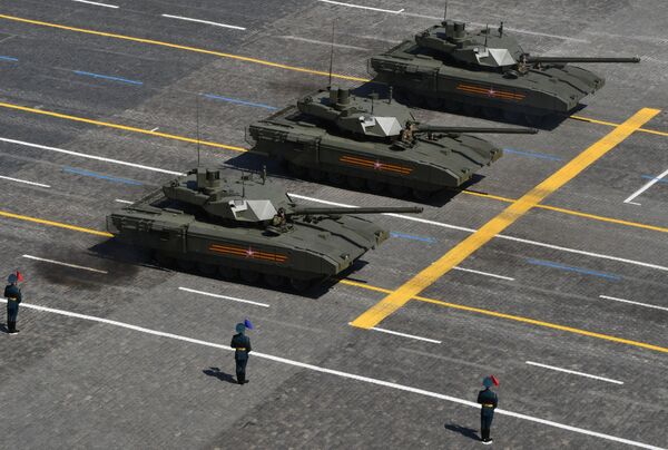 Tenkovi T-14 „Armata“ na Paradi pobede u Moskvi - Sputnik Srbija