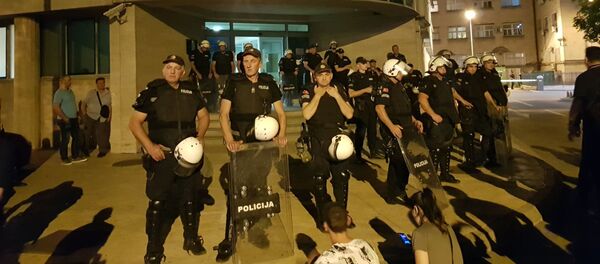 Полиција испред Центра јавне безбедности у Подгорици Полиција испред Центра јавне безбедности у Подгорици - Sputnik Србија