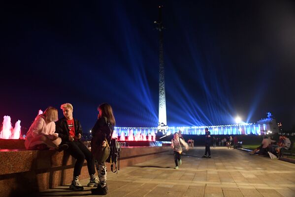 У Москви одржана акција „Светла победе“ - Sputnik Србија
