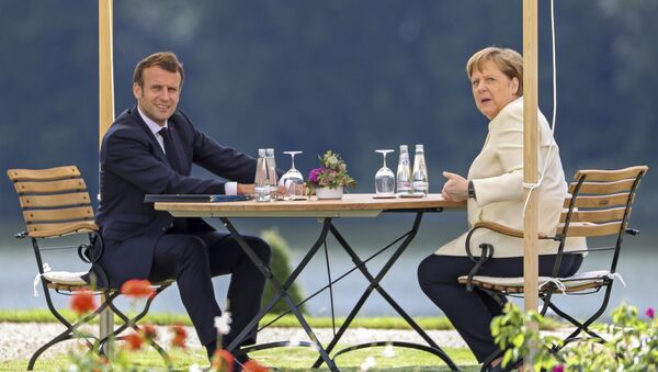Angela Merkel i Emanuel Makron - Sputnik Srbija