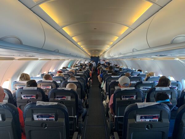 Sputnjik na Skijatosu sa srpskim turistima: Testiranje, pa uživanje u moru i pustoj plaži /video, foto/ Sputnjik na Skijatosu sa srpskim turistima: Testiranje, pa uživanje u moru i pustoj plaži /video, foto/ - Sputnik Srbija