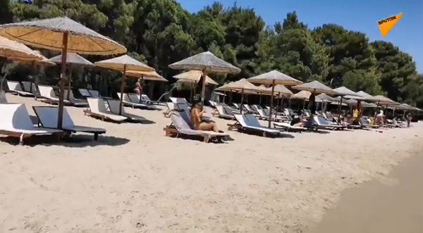 Sputnjik na Skijatosu sa srpskim turistima: Testiranje, pa uživanje u moru i pustoj plaži /video, foto/ Sputnjik na Skijatosu sa srpskim turistima: Testiranje, pa uživanje u moru i pustoj plaži /video, foto/ - Sputnik Srbija