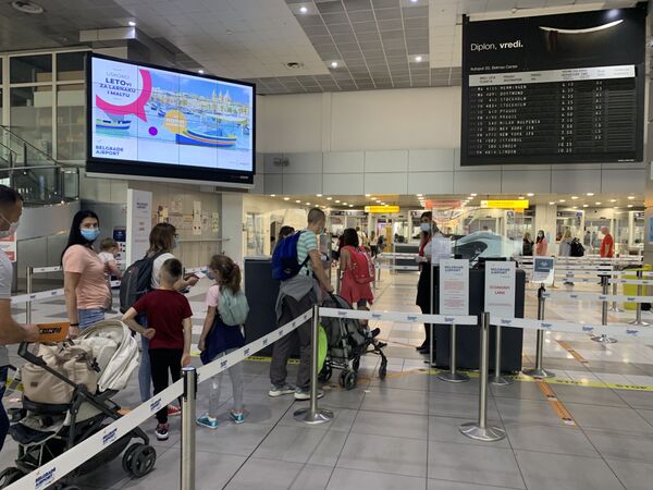 Sputnjik na Skijatosu na početku sezone: Ljubazni domaćini i prazni hoteli /foto/ Sputnjik na Skijatosu na početku sezone: Ljubazni domaćini i prazni hoteli /foto/ - Sputnik Srbija