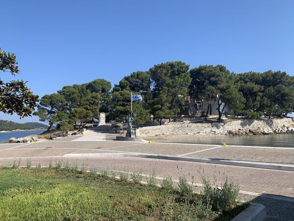 Zbog zatvaranja Grčke propali aranžmani sedam hiljada turista iz Srbije - Sputnik Srbija