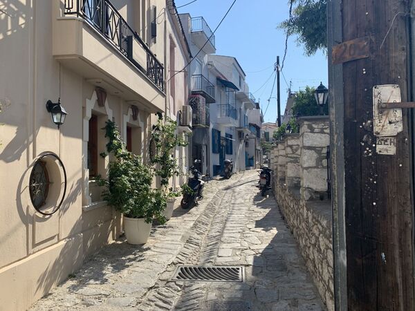 Sputnjik na Skijatosu na početku sezone: Ljubazni domaćini i prazni hoteli /foto/ Sputnjik na Skijatosu na početku sezone: Ljubazni domaćini i prazni hoteli /foto/ - Sputnik Srbija