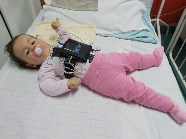 Још 400.000 евра да Србија скупи новац за најскупљи лек на свету - Sputnik Србија