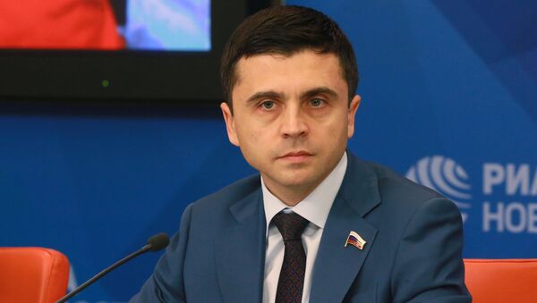 Poslanik Dume: Ukrajinci raskinuli dogovor a sami ga nisu ni poštovali - Sputnik Srbija