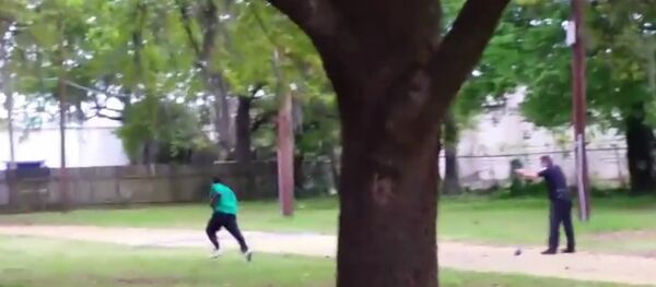 Полицајац из Јужне Каоролине под оптужбом за убиство Полицајац из Јужне Каоролине под оптужбом за убиство - Sputnik Србија