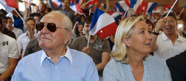Жан-Мари ле Пен i Марин ле Пен Жан-Мари ле Пен i Марин ле Пен - Sputnik Србија
