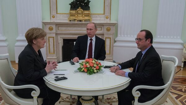 Putin, Oland i Merkelova nastavljaju pregovore u Kremlju - Sputnik Srbija
