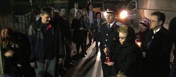 Храм Светог Саве - Благодатни огањ Јерусалима Храм Светог Саве - Благодатни огањ Јерусалима - Sputnik Србија