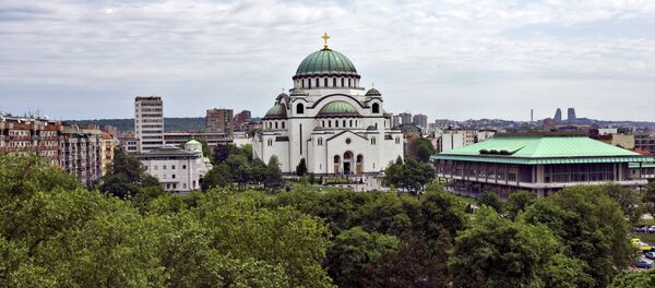 Mozaik će biti nešto sasvim novo u našem hramovnom slikarstvu, ali bazirano na srednjovekovnoj srpskoj i vizantijskoj kulturi. Hram će biti pretežno u nijansama zlatne boje, jer zlato je simbol svetla, preobraženja. Mozaik će biti nešto sasvim novo u našem hramovnom slikarstvu, ali bazirano na srednjovekovnoj srpskoj i vizantijskoj kulturi. Hram će biti pretežno u nijansama zlatne boje, jer zlato je simbol svetla, preobraženja. - Sputnik Srbija