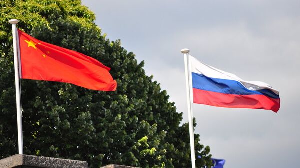 Zastave Kine i Rusije - Sputnik Srbija