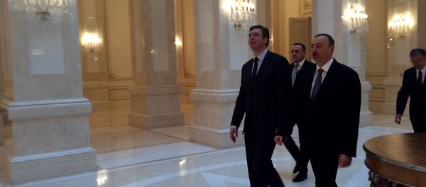 Верујемо да имамо велике и важне пројекте пред нама које заједно с Азербејџаном можемо да остварујемо у корист нашег народа. Мислим да смо веома конкретно разговарали. Председник Алијев се показао као искрени пријатељ Србије. Верујем да ћемо те пројекте остварити, рекао је Вучић. - Sputnik Србија