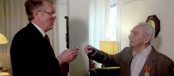 Генерал-потпуковник Велимир Радичевић и амбасадор Русије у Србији Александар Чепурин - Sputnik Србија