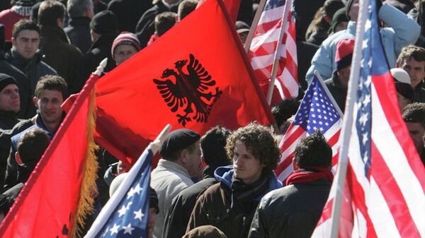 Priština - Albanske i Američke zastave - Sputnik Srbija