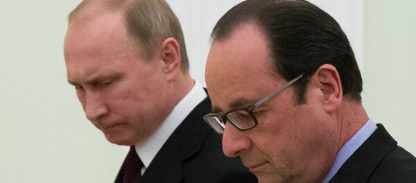 Председници Француске и Русије, Франсоа Оланд и Владимир Путин - Sputnik Србија