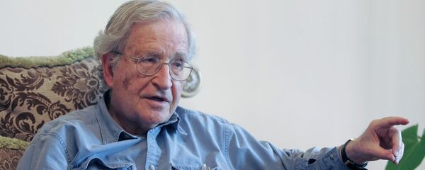 Ноам Чомски Ноам Чомски - Sputnik Србија