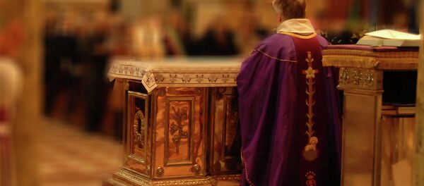 Katolički sveštenik - ilustarcija - Sputnik Srbija