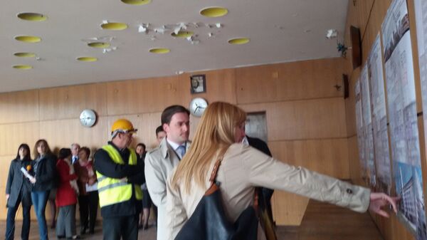 Министар Никола Селаковић у обиласку зграде Војнотехничког института, која ће бити реконструисана и у којој ће радити Други основни суд, Друго основно тужилаштво, Апелационо јавно тужилаштво, Републичко јавно тужилаштво и Државно веће тужилаца. - Sputnik Србија