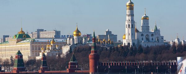 Поглед на зид Кремљ и залеђену реку - Москва - Sputnik Србија