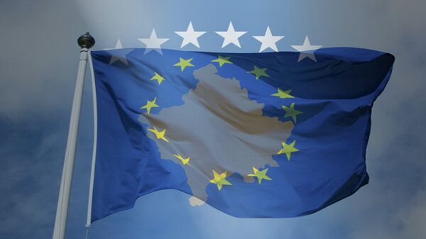 Zastave samoproglašene republike Kosovo i EU - Sputnik Srbija