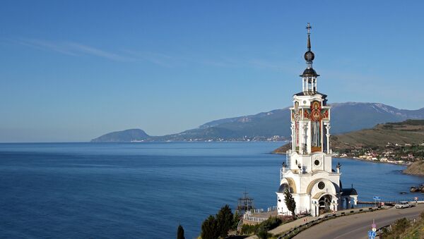 Pogled sa crkve-svetionika u selu Malorečenskoje na Krimu - Sputnik Srbija