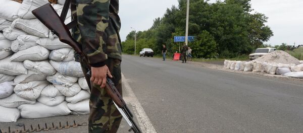 Контролни пункт устаника у Дебаљцеву, Доњецка област Контролни пункт устаника у Дебаљцеву, Доњецка област - Sputnik Србија