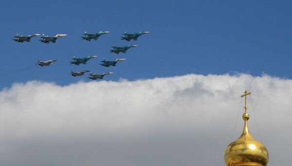 Fotografije koje oduzimaju dah: Pripreme ruske avijacije za Dan pobede - Sputnik Srbija