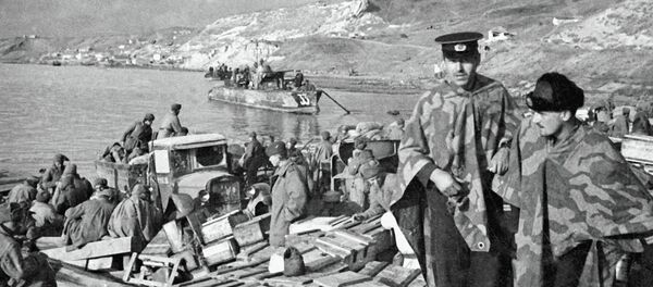 Војници Црвене армије на Криму - Sputnik Србија