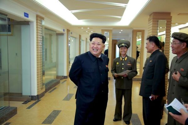 Kompleks se nalazi na oko 400 metara od jedne od luksuznih Džong Unovih kuća. - Sputnik Srbija