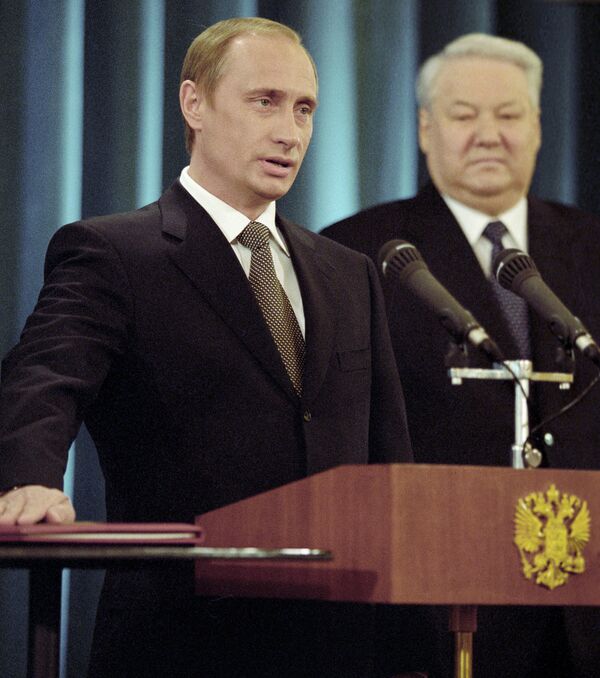 Vladimir Putin i Boris Jeljcin Vladimir Putin i Boris Jeljcin - Sputnik Srbija