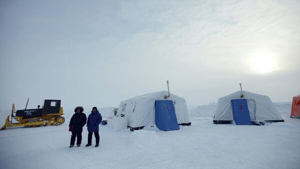 Руски истраживачки камп на Арктику - Sputnik Србија