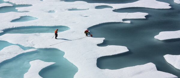 Америчка војска поставља подводне дронове испод арктичког леда Америчка војска поставља подводне дронове испод арктичког леда - Sputnik Србија