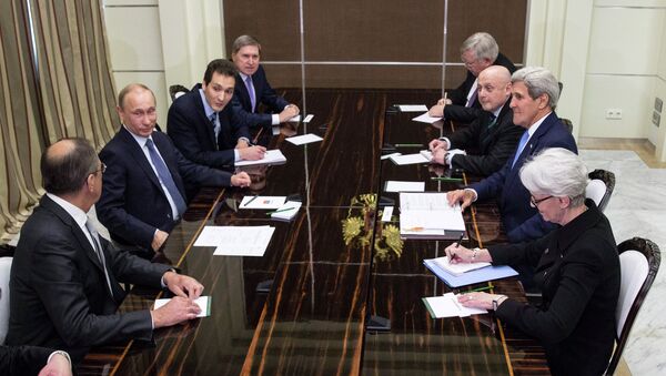 Susret Vladimir Putina i Segeja Lavrova sa Džonom Kerijem u Sočiju. - Sputnik Srbija