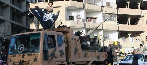 Борци Ал Каиде током параде у Сирији - Sputnik Србија