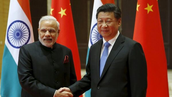 Kineski predsednik Si Đinping i indijski premijer Narendra Modi - Sputnik Srbija